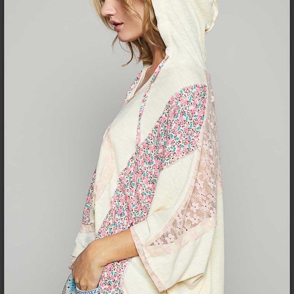P248– (4 colors) POL Floral Peace Sign Hooded - Picture 3 of 8